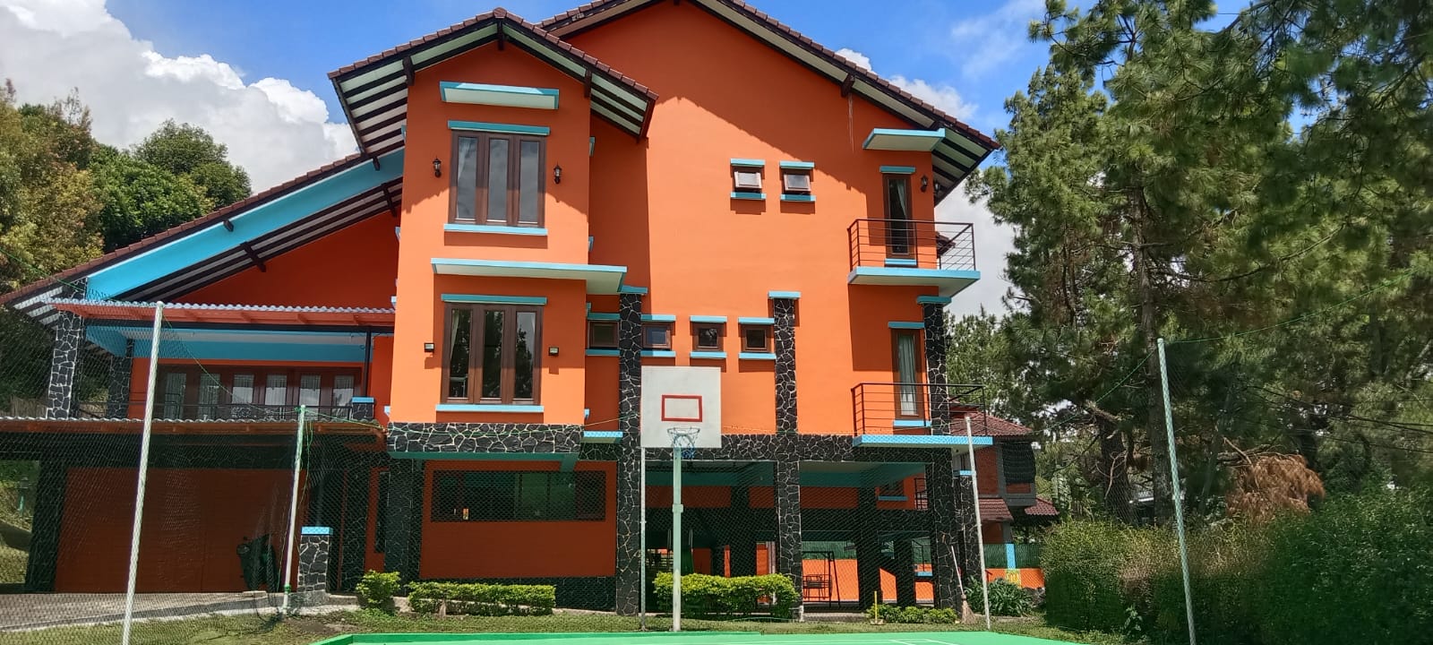 Villa TJ Istana Bunga Kolam Renang Besar