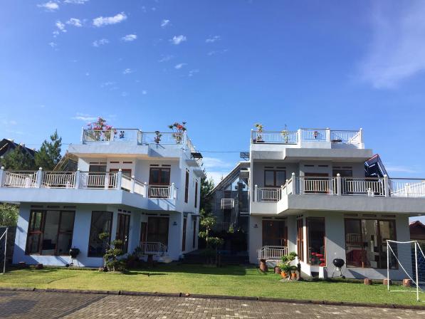 Villa Qmoz Kolam Renang View Pegunungan