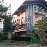 villa pelangi istana bunga